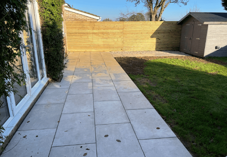 Mike 360 gravel and block driveway